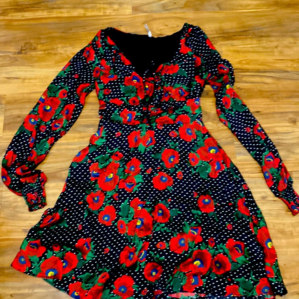 Free People Size 4 Long Sleeve V Neck Dress